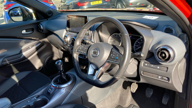 Nissan Juke 1.0 DiG-T 114 Tekna 5dr Petrol Hatchback